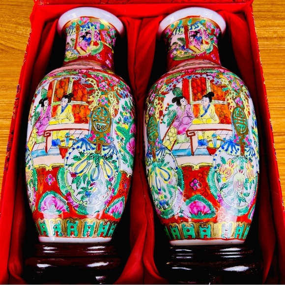 Rose Medallion Vase Pair Porcelain Hand-Painted w/ Stands & Red Presentation Box - Picture 3 of 14